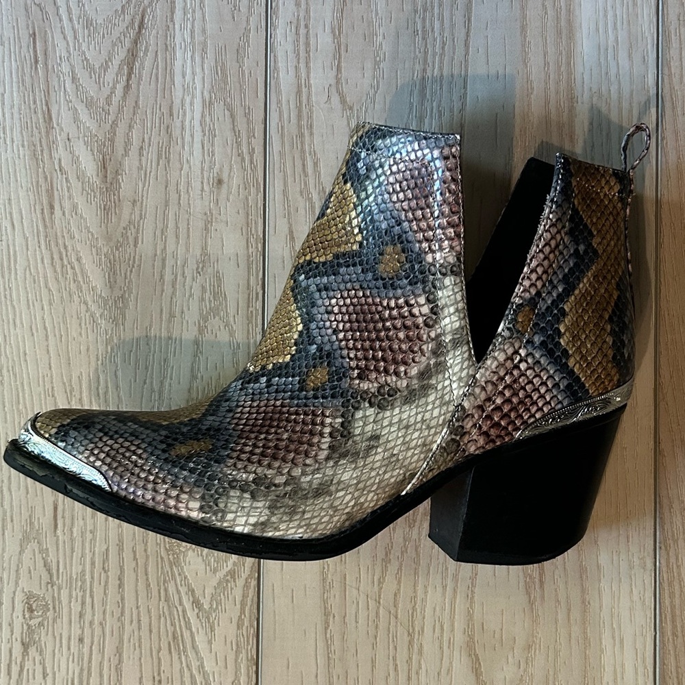 Jeffrey Campbell Snakeskin Patterned booties